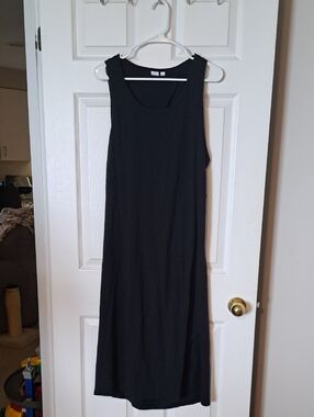 GAP Black Sleeveless Midi Tank Dress - Classic Scoop Neck With Open Back Detail